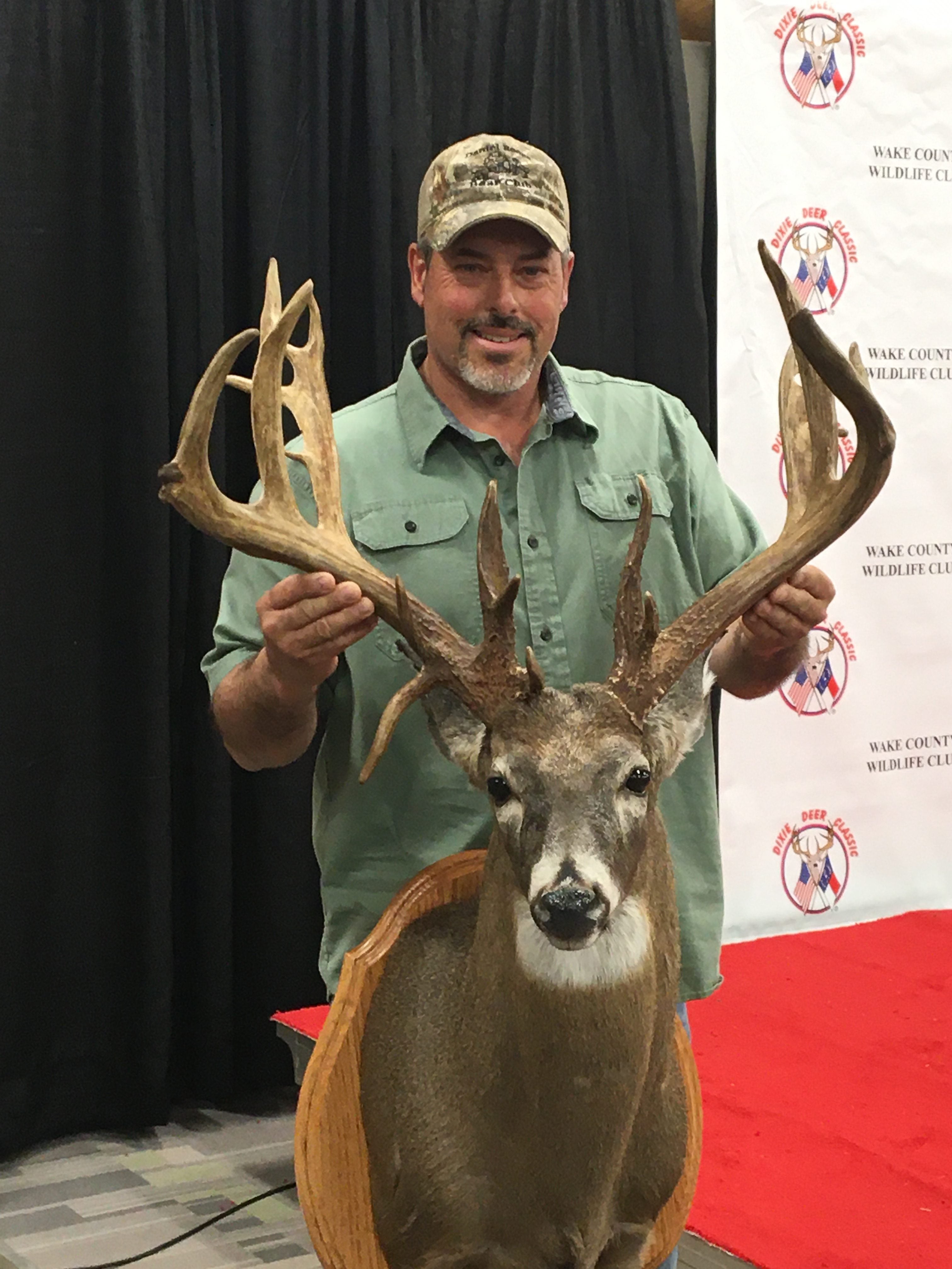 Wanna step outside? New records highlight Dixie Deer Classic
